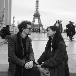 Paris, A Couple in Motion - Giuseppe Suma