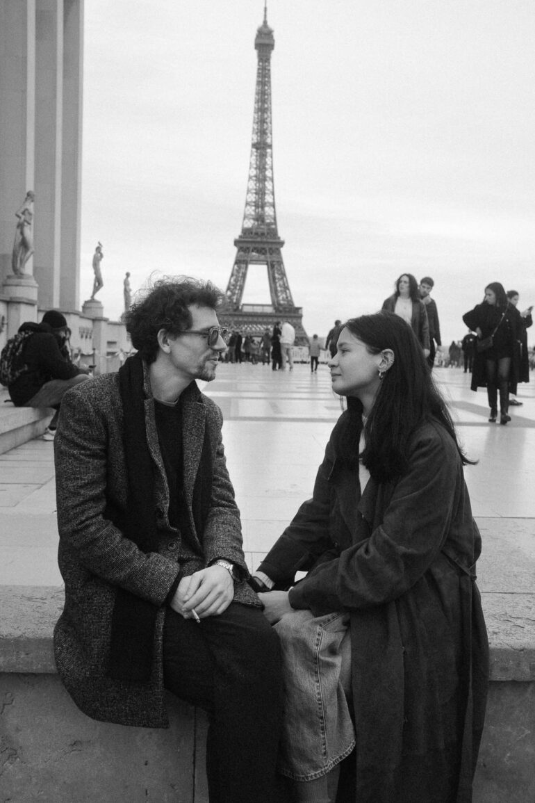 Paris, A Couple in Motion - Giuseppe Suma