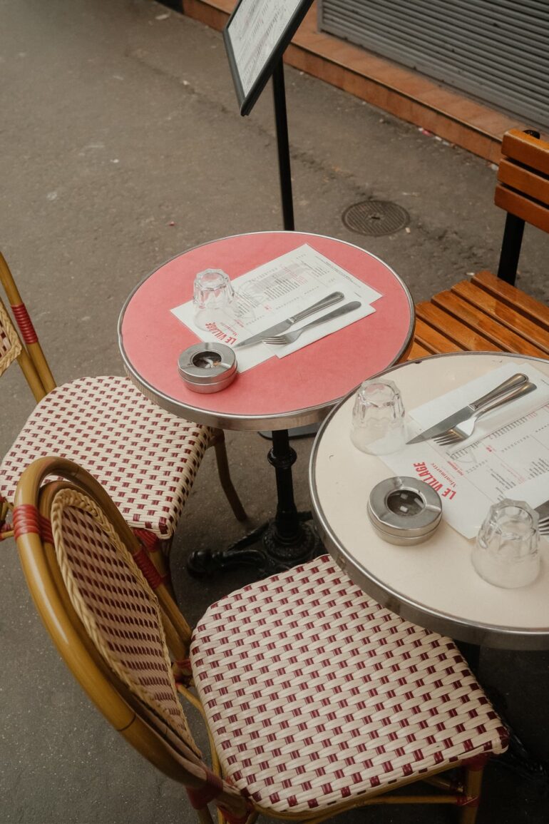 Paris, A Couple in Motion - Giuseppe Suma