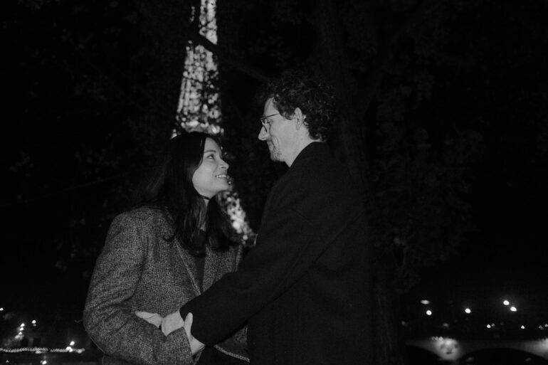 Paris, A Couple in Motion - Giuseppe Suma
