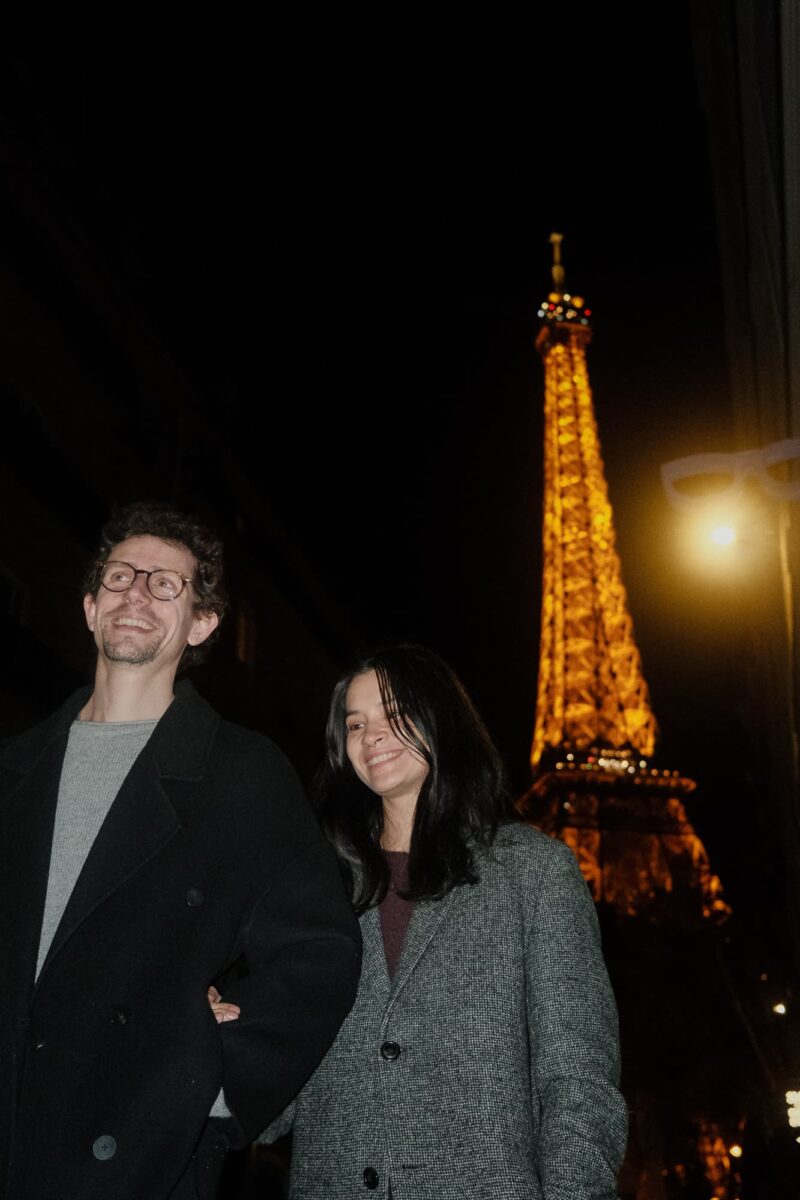 Paris, A Couple in Motion - Giuseppe Suma