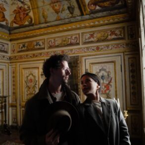 Paris, A Couple in Motion - Giuseppe Suma