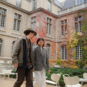 Paris, A Couple in Motion - Giuseppe Suma