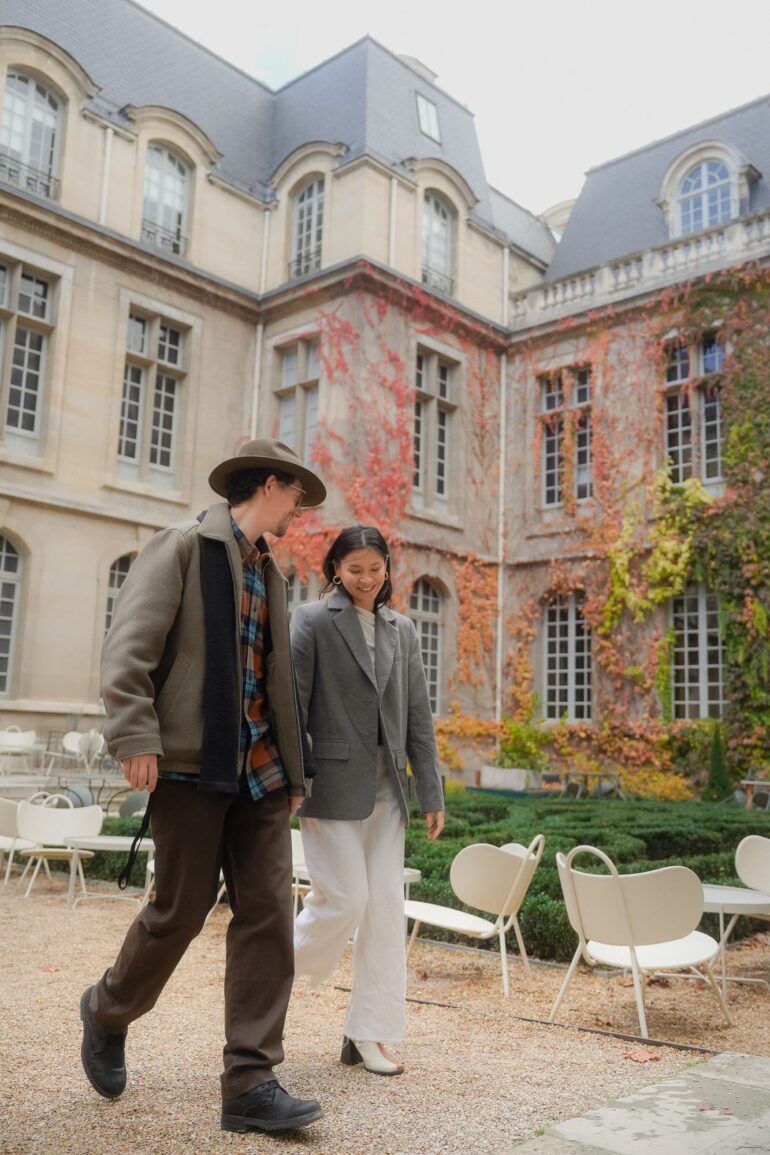 Paris, A Couple in Motion - Giuseppe Suma