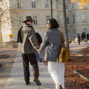 Paris, A Couple in Motion - Giuseppe Suma