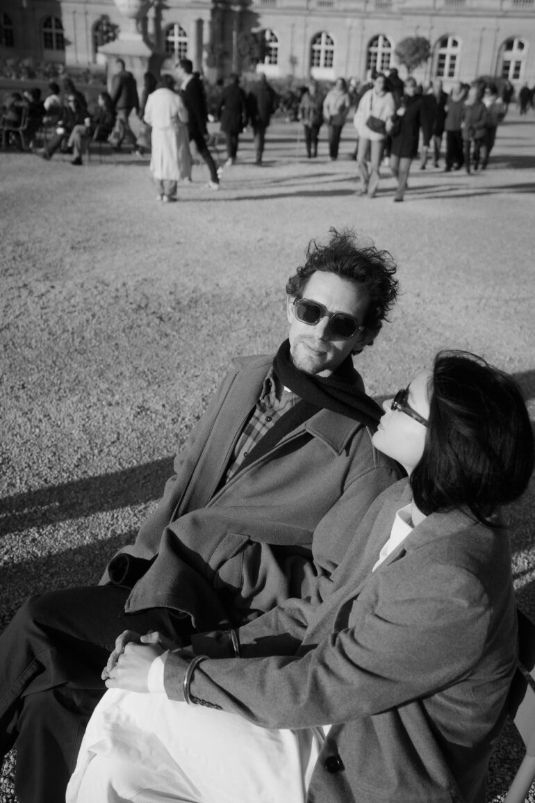 Paris, A Couple in Motion - Giuseppe Suma