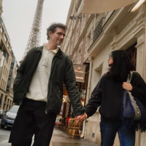 Paris, A Couple in Motion - Giuseppe Suma