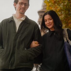 Paris, A Couple in Motion - Giuseppe Suma