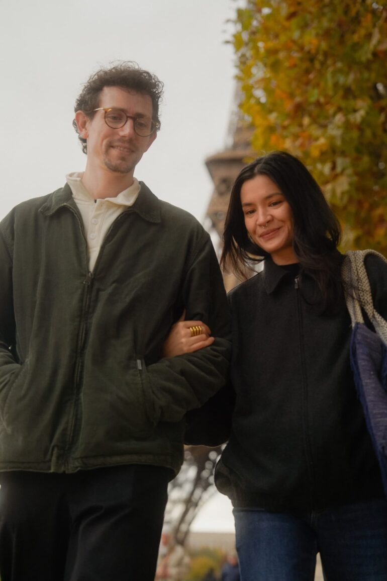 Paris, A Couple in Motion - Giuseppe Suma
