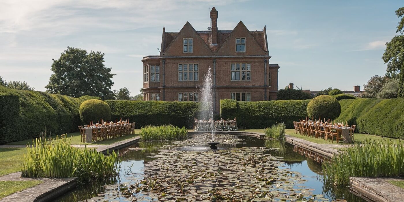 The Ultimate Guide to Weddings at Horwood House, Buckinghamshire