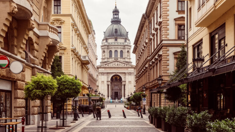 Al Habtoor Palace Budapest: A Luxury Hotel & Wedding Venue in the Heart of the City