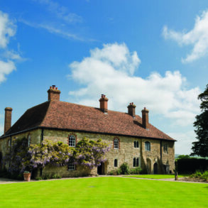Why Leeds Castle Remains One of Britain’s Most Iconic Luxury Wedding Venues