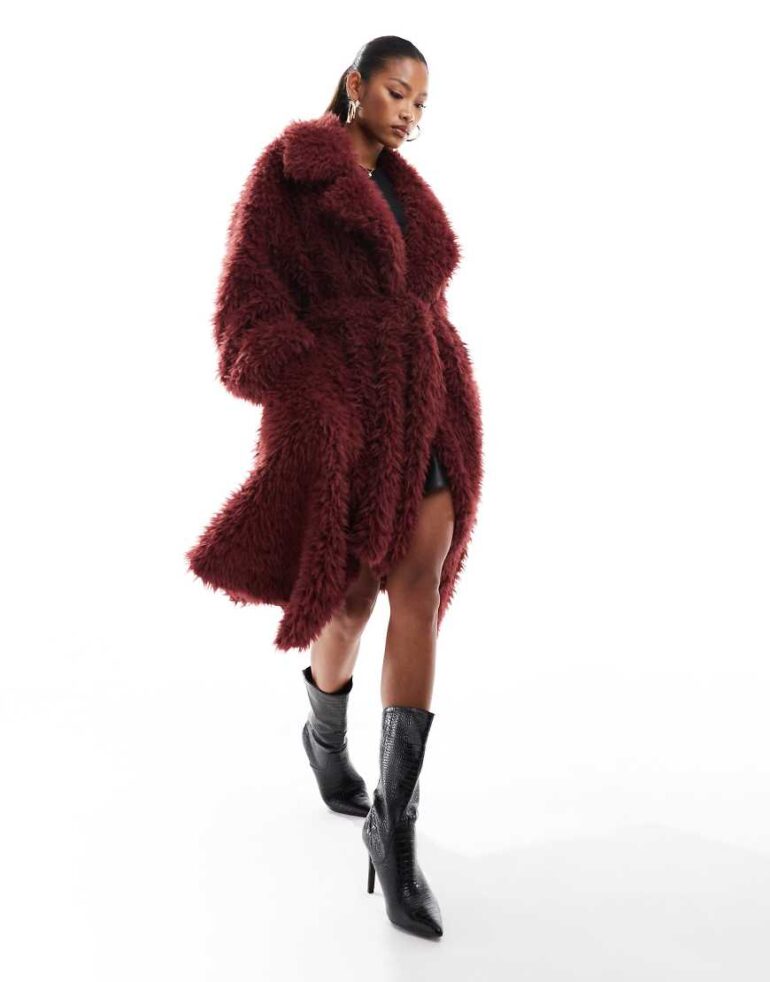 Aria Cove teddy belted coat in burgundy-Red
