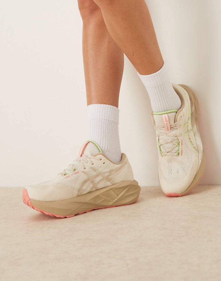 Asics Novablast 5 TR running trainers in cream and guava-White