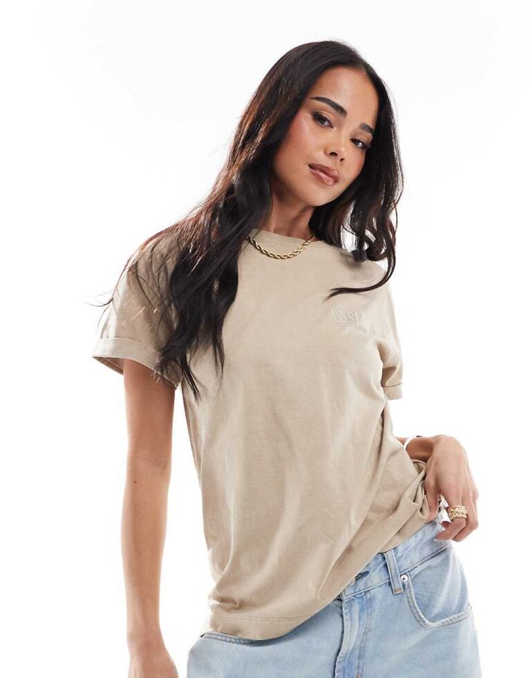 Barbour Sandgate t-shirt in light sand-Neutral