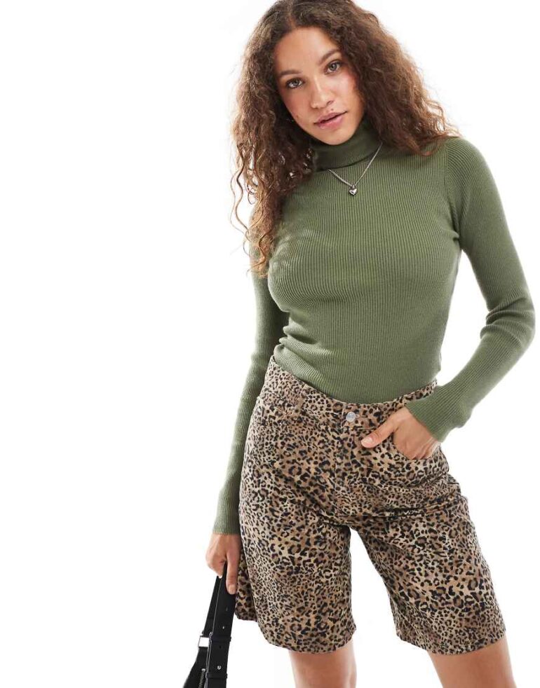 COLLUSION soft knitted ribbed roll neck jumper in khaki-Green