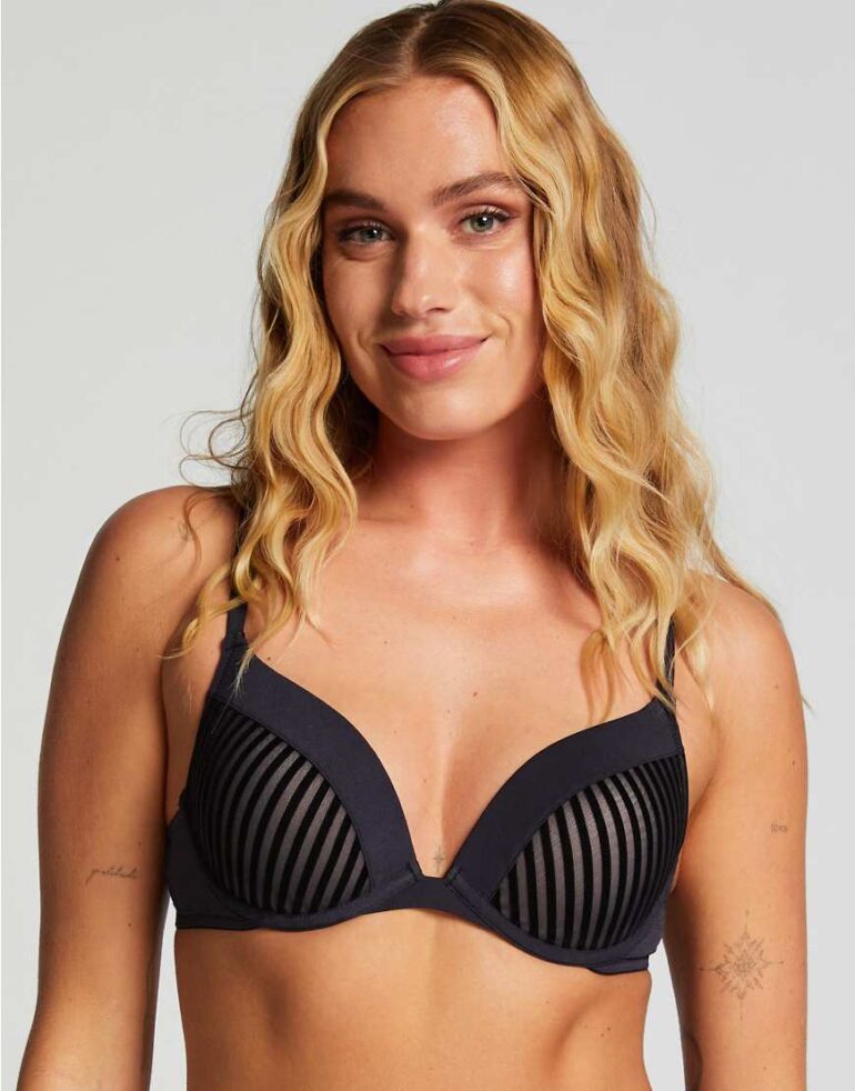 Hunkemoller Padded underwired push-up bra pia in black