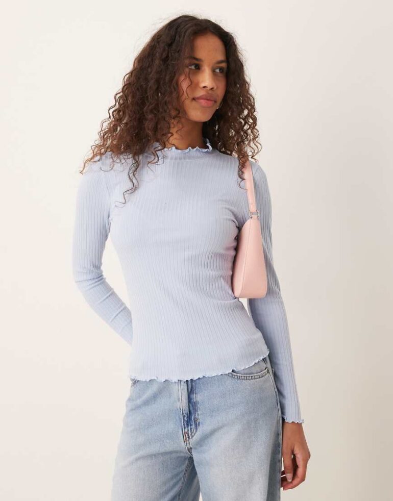 JDY high neck lettuce edge top in light blue