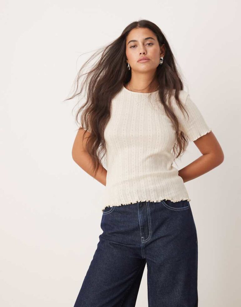 JDY lettuce edge round neck t-shirt in white