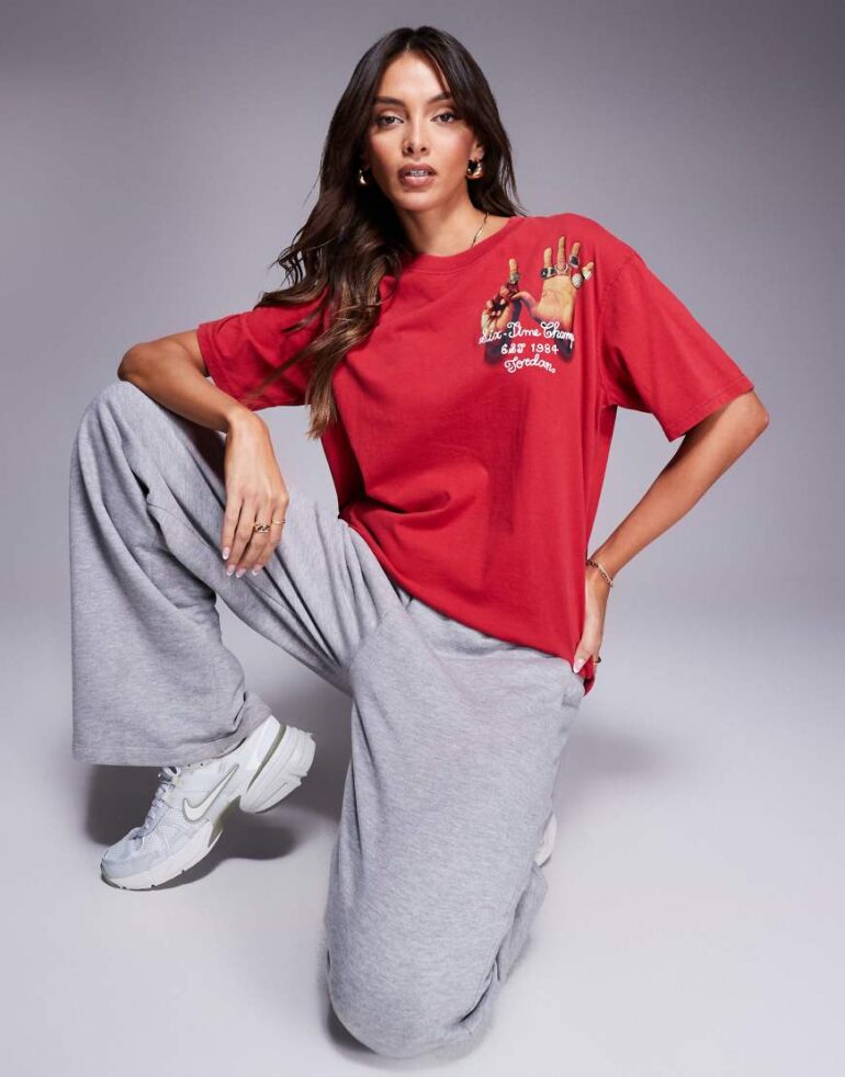 Jordan Ring Graphic back print t-shirt in red