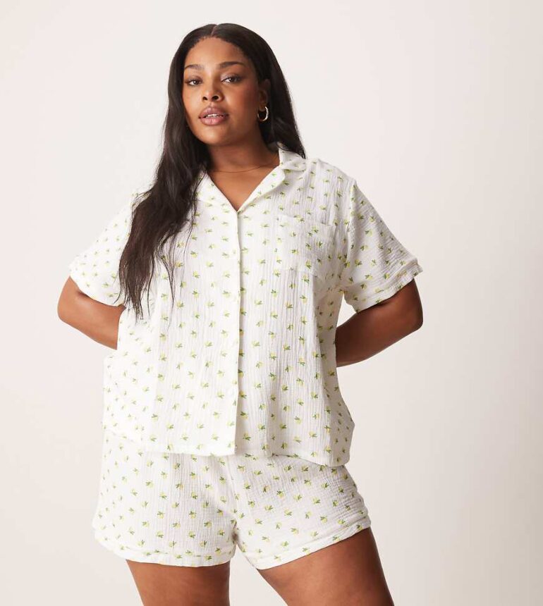 Loungeable Curve printed lemon crinkle cotton short sleeve shirt & short pyjama set in ivory-White
