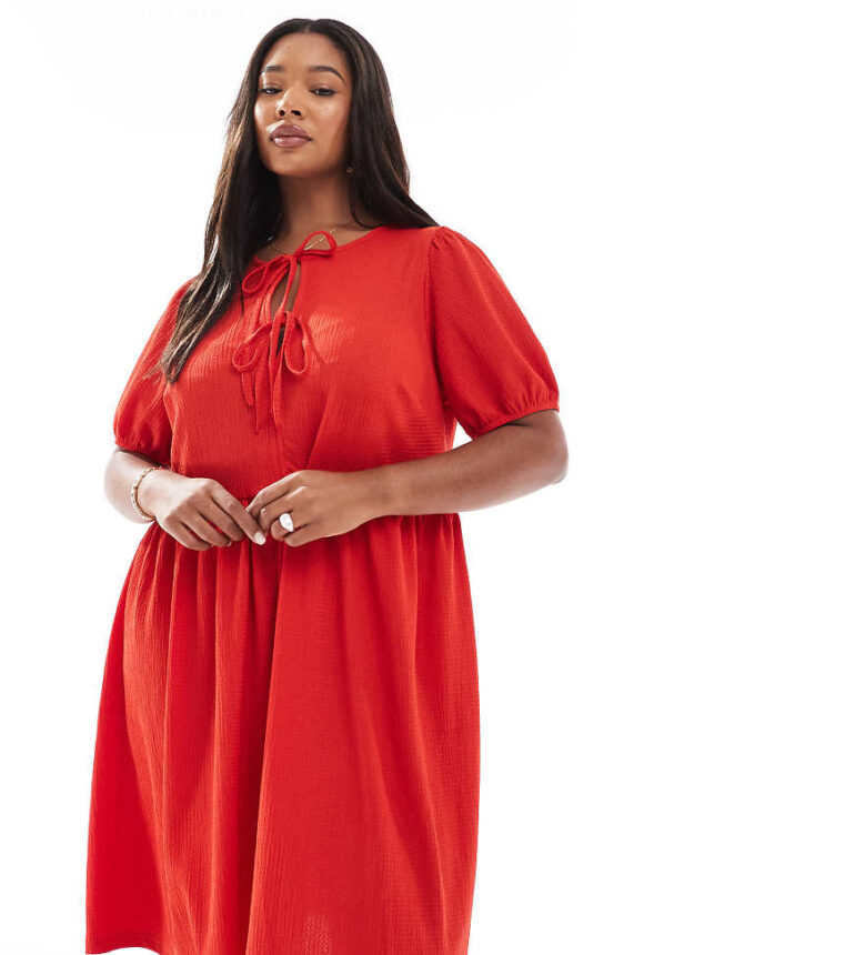 New Look Curve crinkle tie front mini dress in red