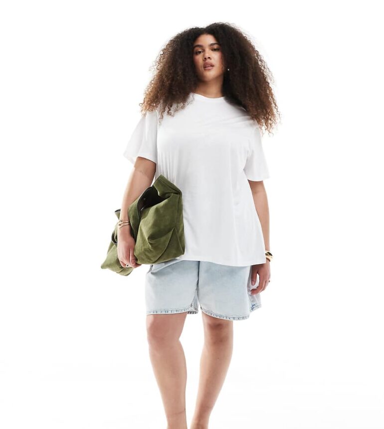 New Look Curve oversized t-shirt in white