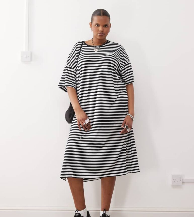 Noisy May Curve midi t-shirt dress in black and white stripe-Multi