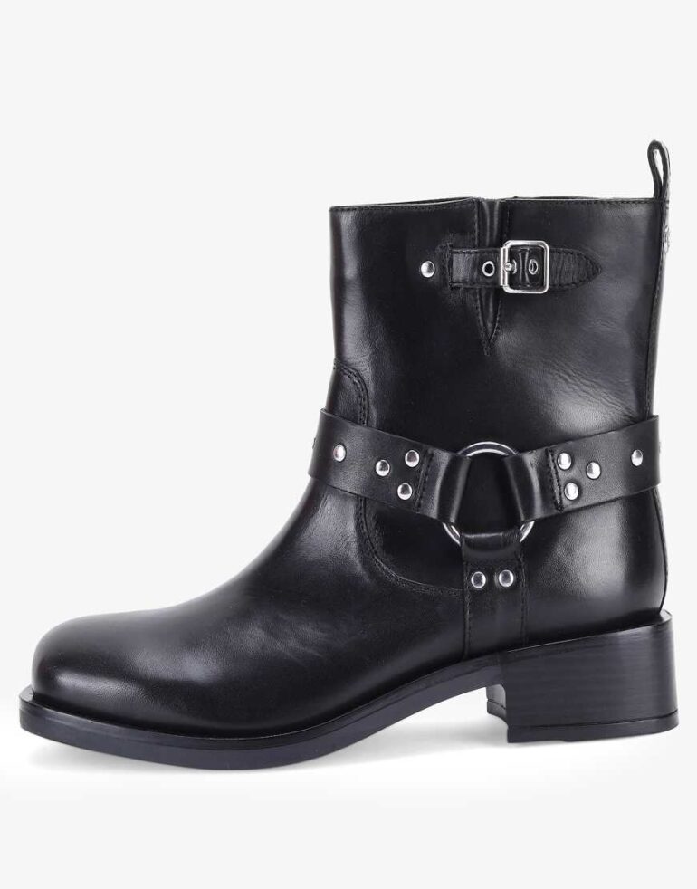 OFF THE HOOK 'STRATFORD' High-Ankle with Side Zip Block Heel Leather Black Boots in Black