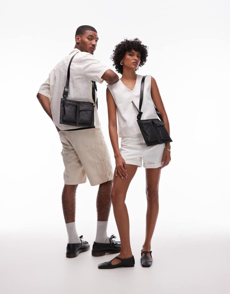 OLEND the's. p.u essentials pocket detail crossbody bag in black