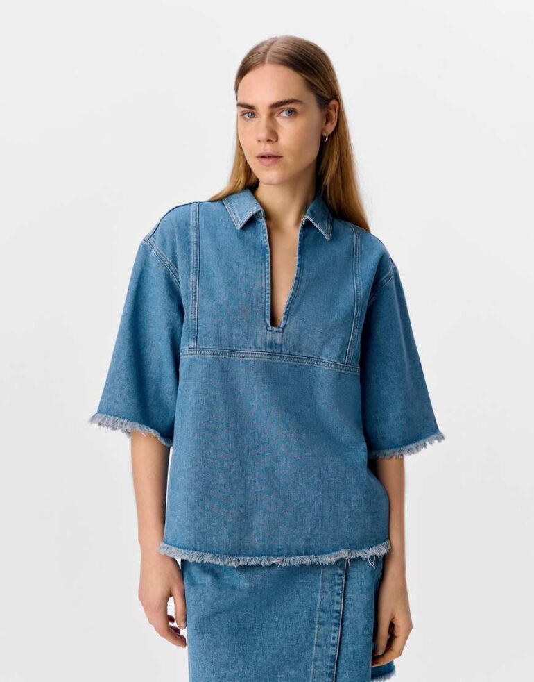 Object Top in light blue