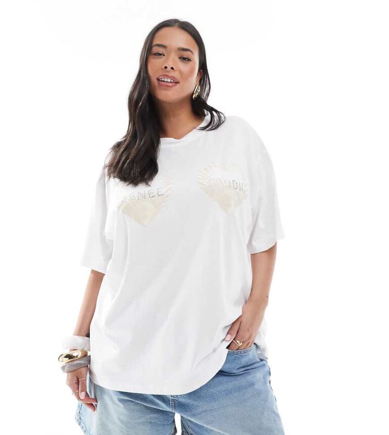 Renee Studio Plus exclusive logo pearl shell heart detail t-shirt in white