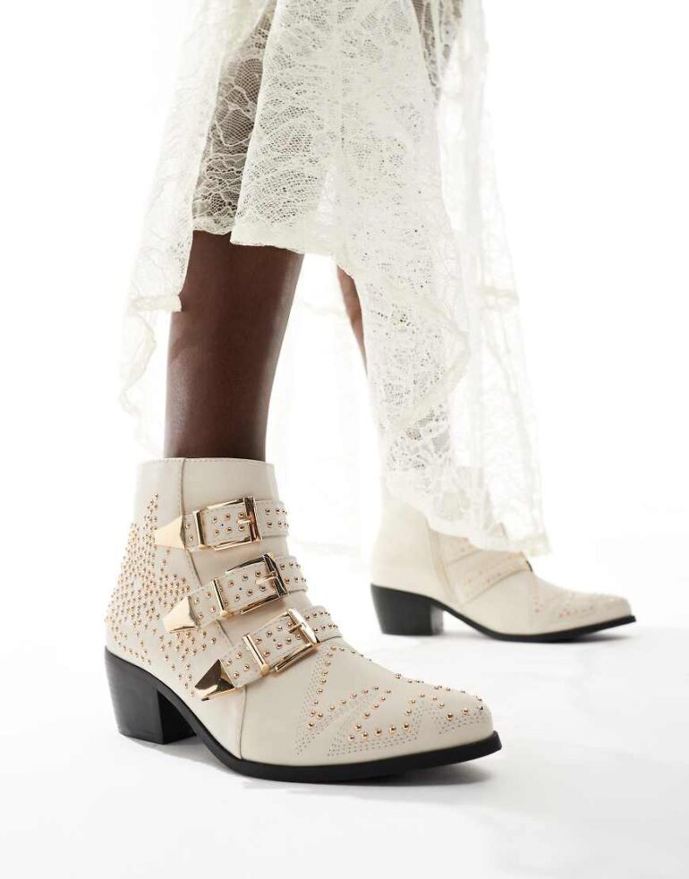 SEQWL Cattle studded buckle detail western boots in cream-White
