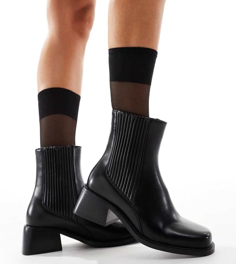 Simmi London Wide Fit Greyson Ankle boot in Black