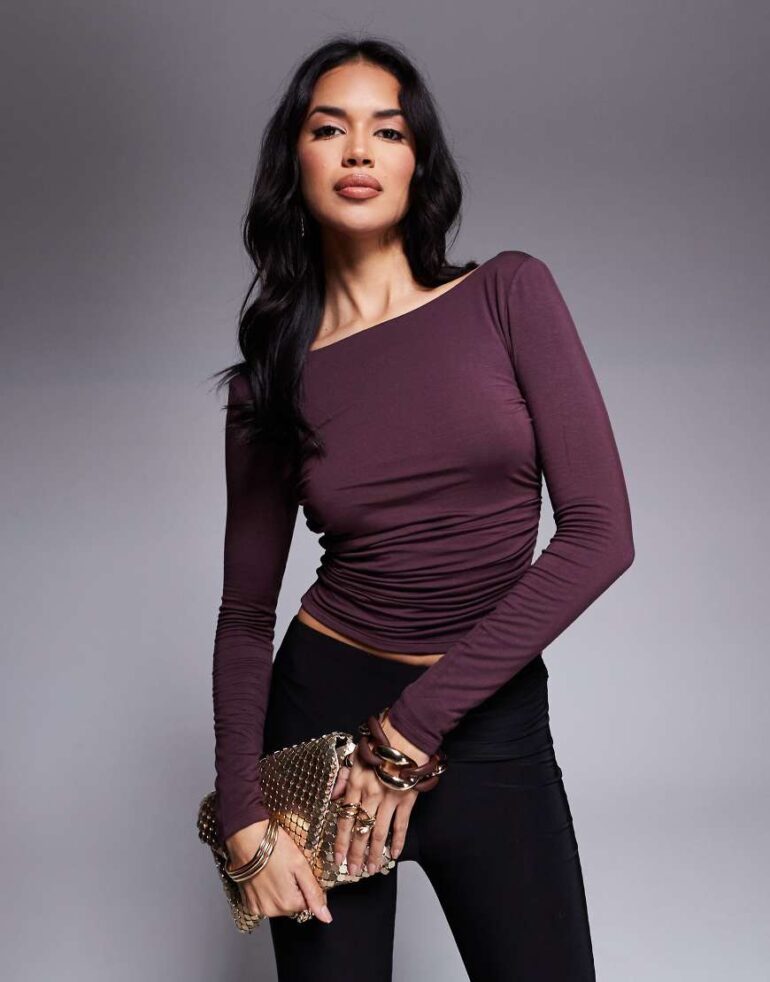 Tala 365 ruched long sleeve open back top in wine-Red