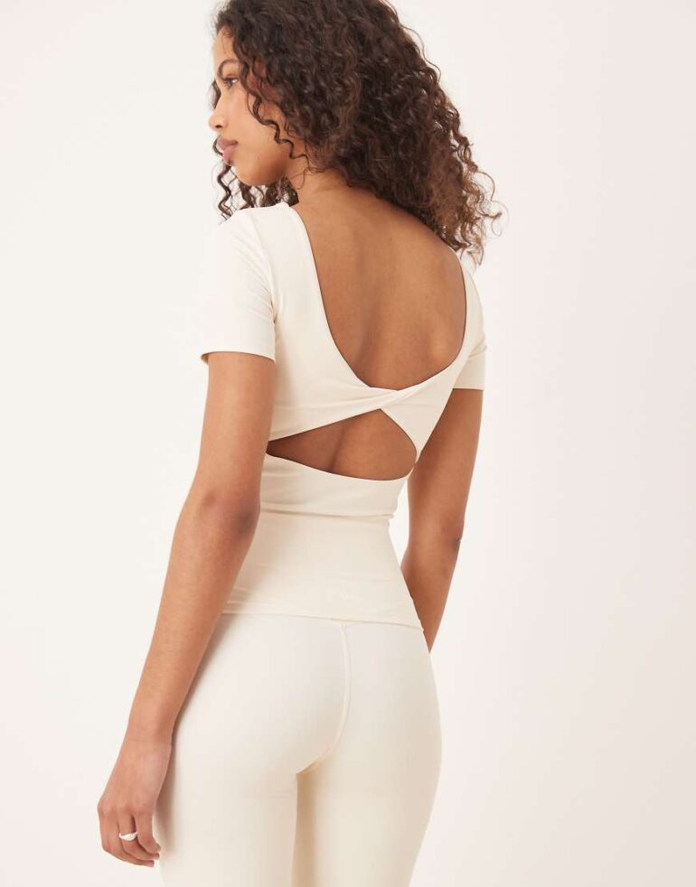 Tala DayFlex built-in support twist back full length t-shirt in buttermilk-White