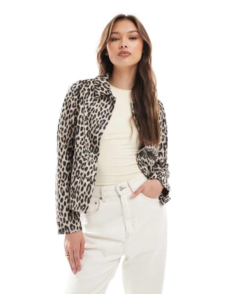 Threadbare Cropped button up suedette shacket in brown