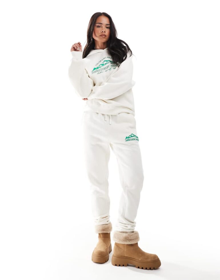 Threadbare Ski oversized hoodie and jogger tracksuit in ecru-White