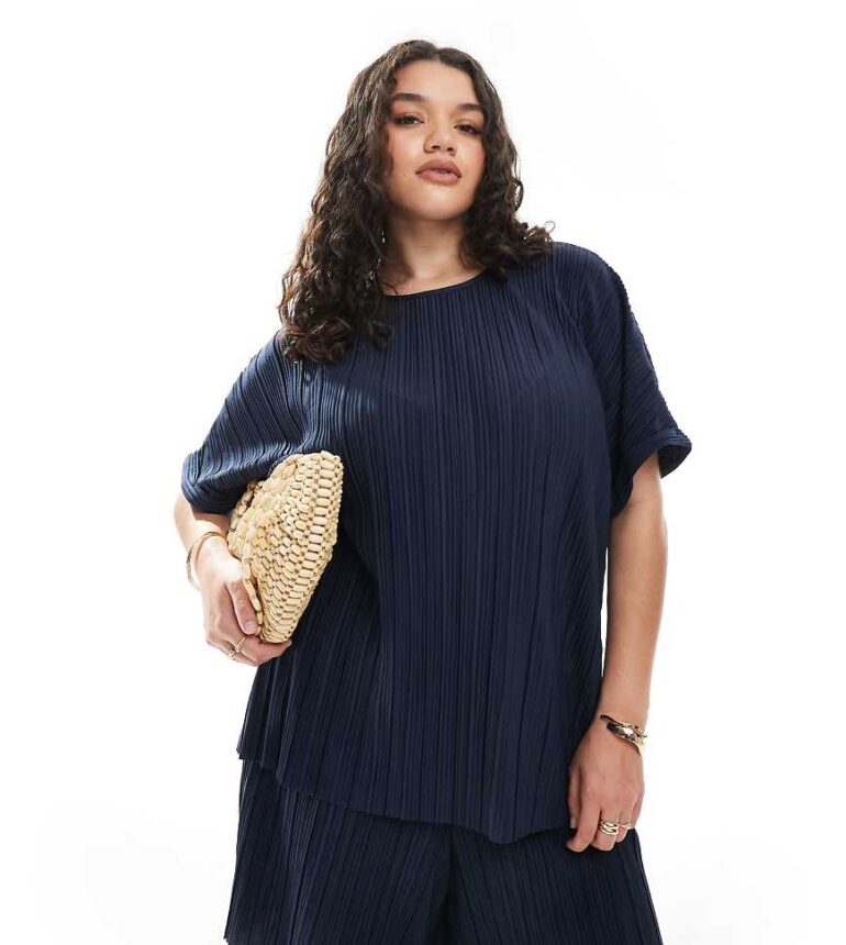 Vero Moda Curve plisse t-shirt co-ord in navy