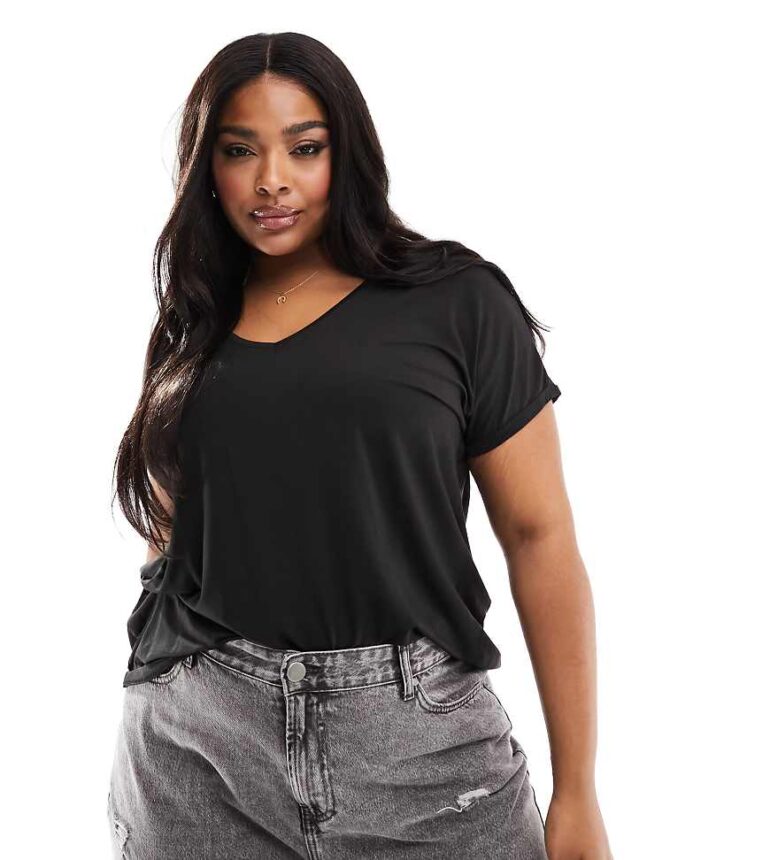 Vero Moda Curve v-neck t-shirt in black