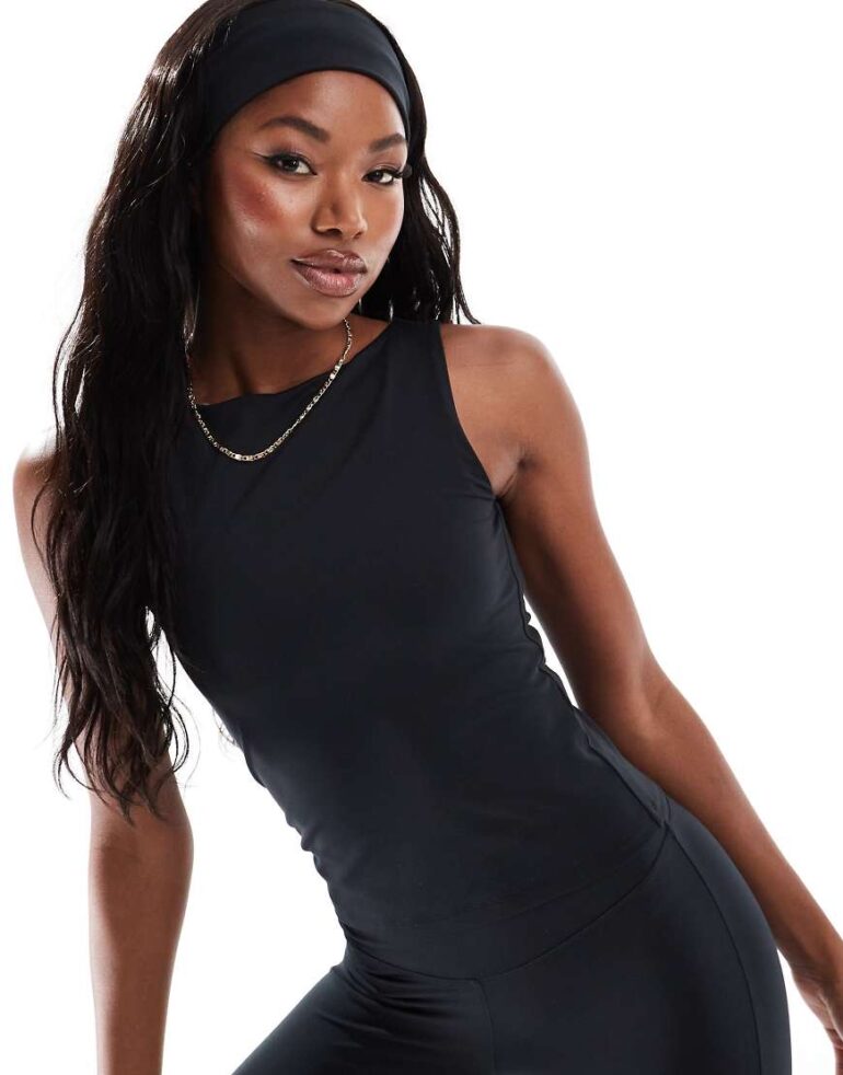 4505 Icon soft touch boat neck tank with inner bra in black