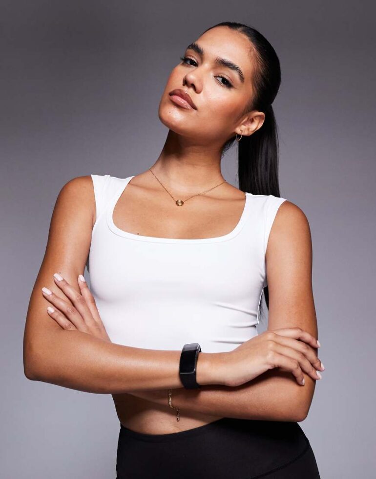4505 active square neck cap sleeve top in white