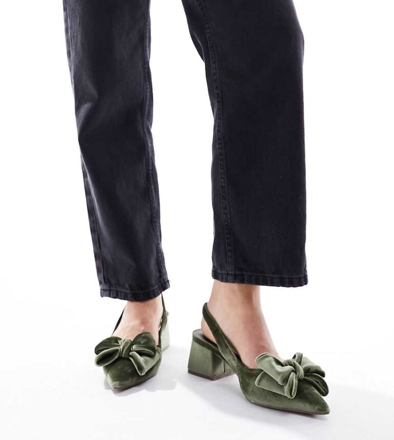 ASOS DESIGN Wide Fit Symphony bow slingback mid block heeled shoes in sage green velvet - PISTACHIO