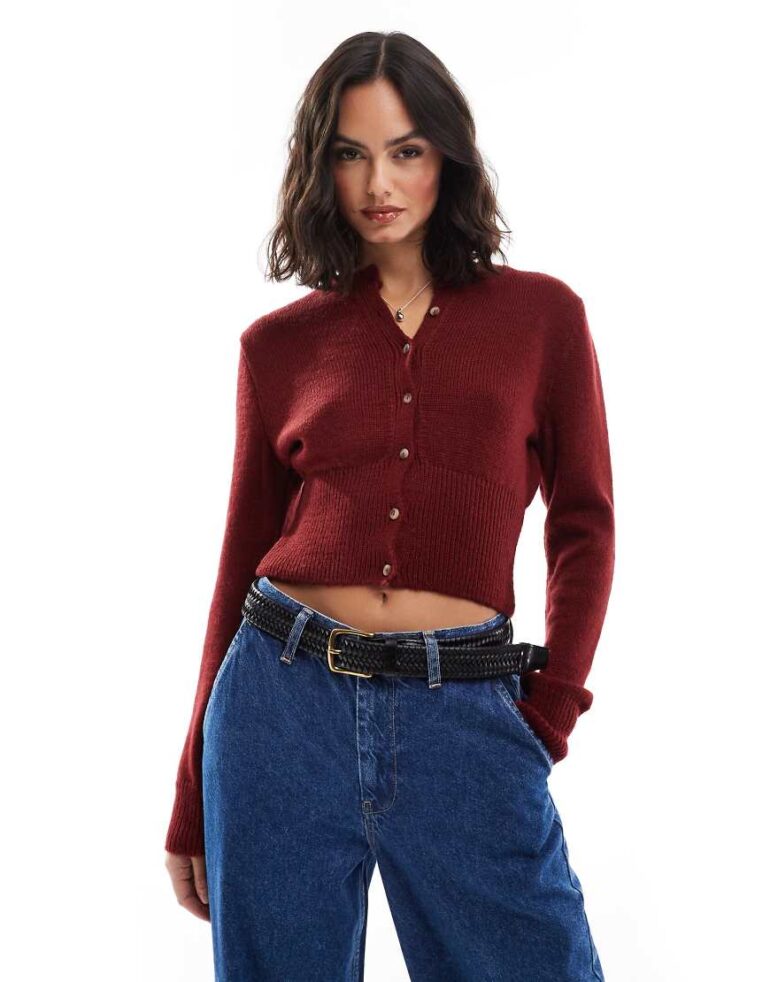 ASOS DESIGN crew neck cardigan with deep rib hem in burgundy-Red