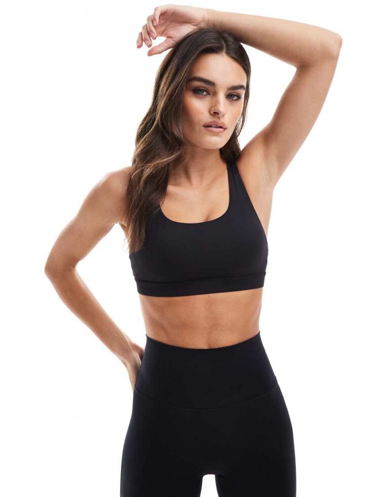 Agon Scoop neck gym bralette in black