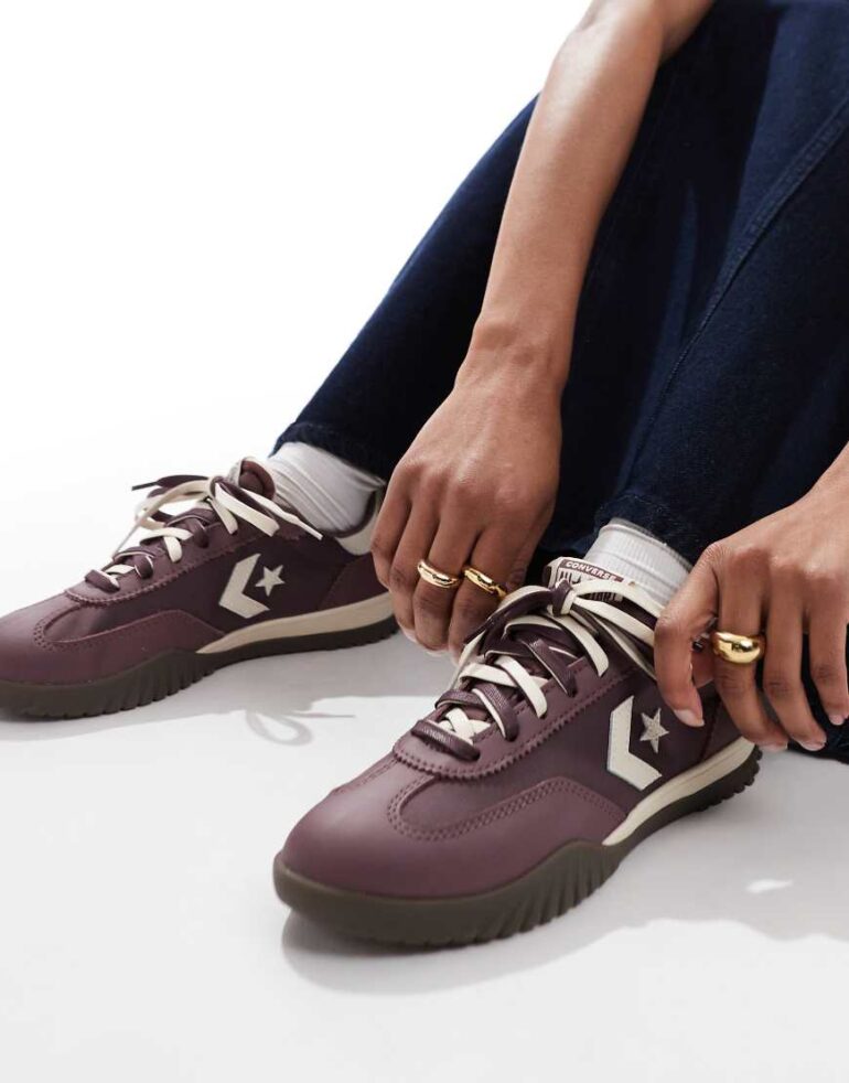 Converse Run Star Trainers in brown