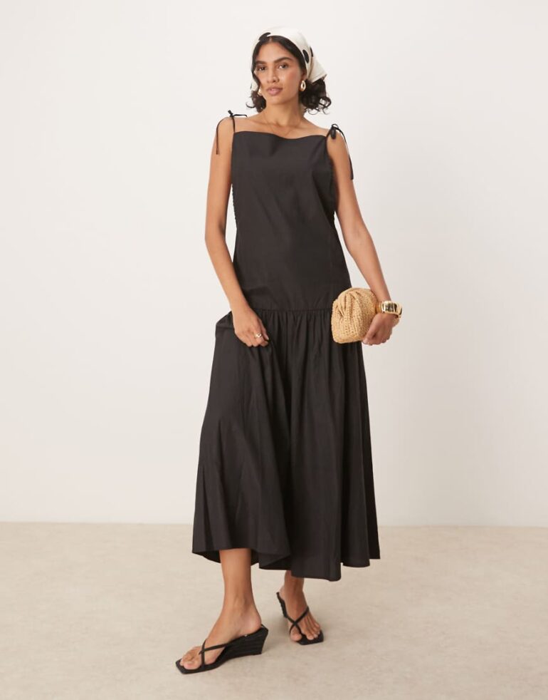 Ghospell bow shoulder midi dress in black