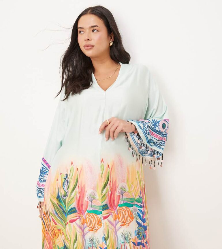 Hope & Ivy Plus tie waist kimono wrap midi dress in blue scenic print