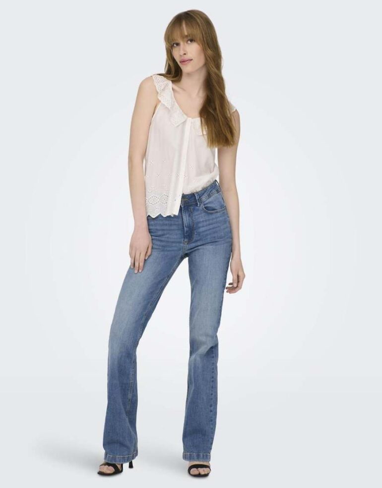 JDY Flared fit jeans in medium blue denim