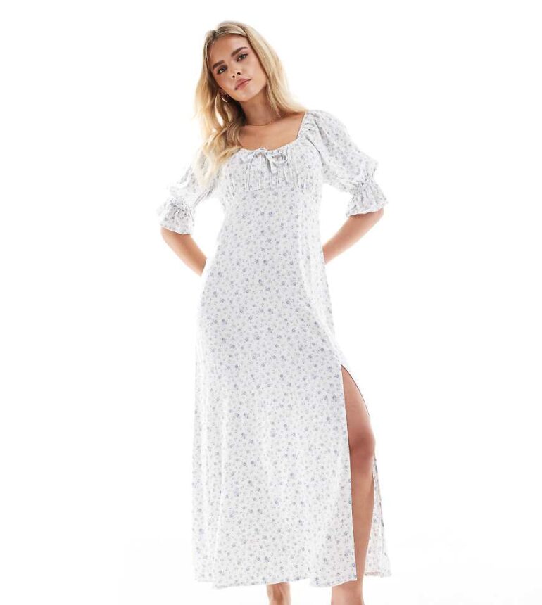 Miss Selfridge Petite maxi tea dress in blue floral print-Multi